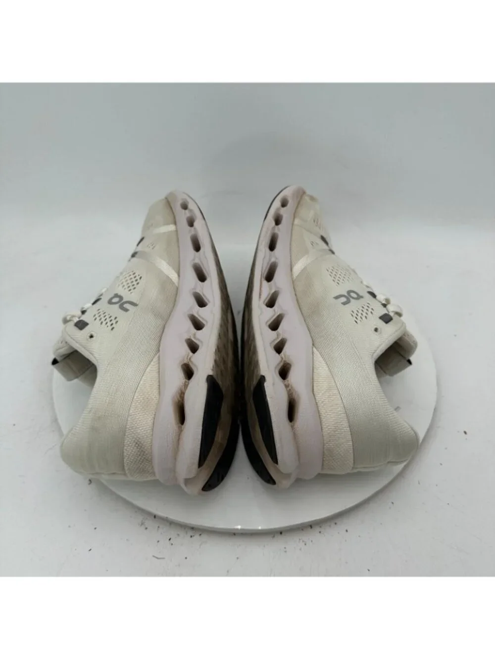 On Cloudsurfer Swiss Engineering Women Size 10 3WD10440664 White Frost Shoes